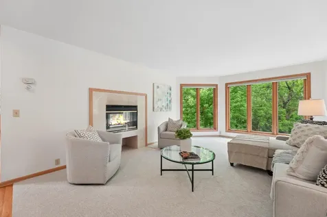 782 Evergreen Knolls Mendota Heights MN 55118