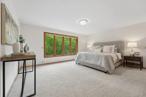 782 Evergreen Knolls Mendota Heights MN 55118