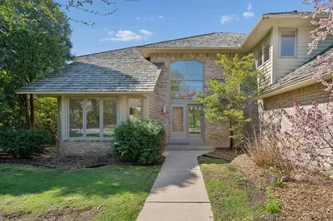 782 Evergreen Knolls Mendota Heights MN 55118