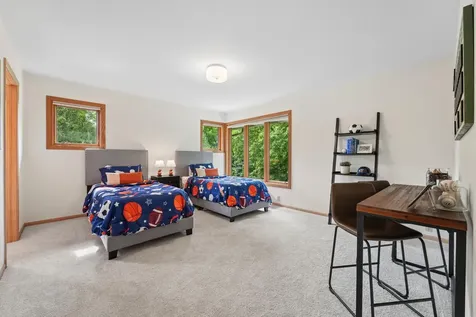 782 Evergreen Knolls Mendota Heights MN 55118