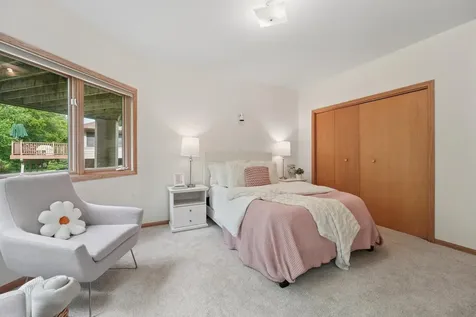 782 Evergreen Knolls Mendota Heights MN 55118