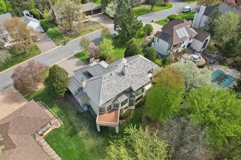 782 Evergreen Knolls Mendota Heights MN 55118