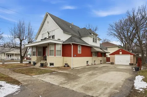 1219 10th Avenue N Fargo ND 58102
