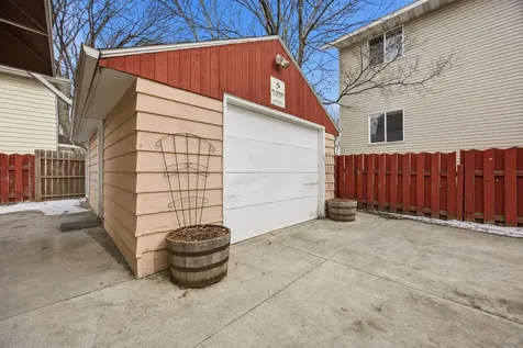 1219 10th Avenue N Fargo ND 58102