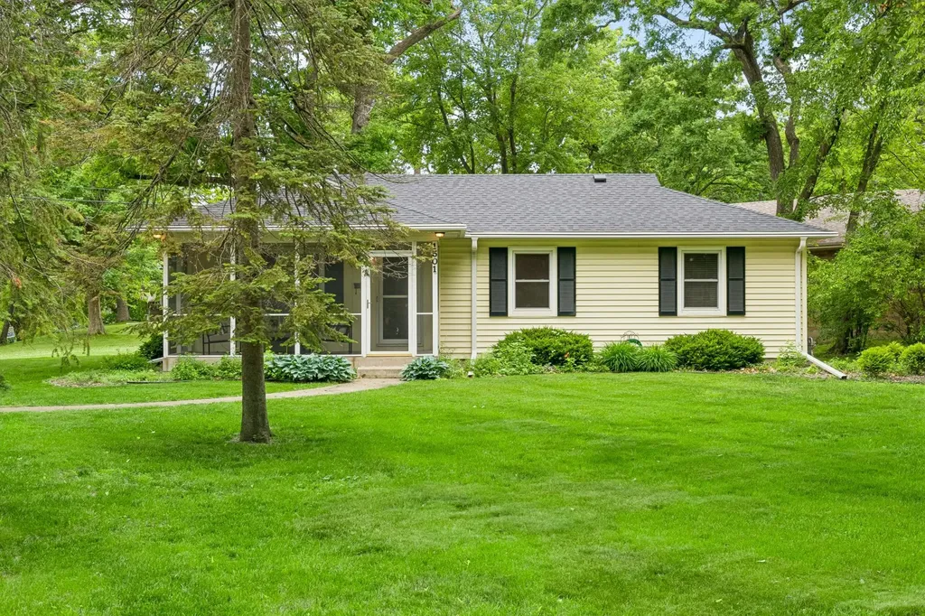 1501 Valders Avenue N Golden Valley MN 55427