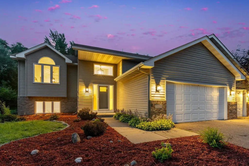 2225 Tart Lake Road Hugo MN 55038
