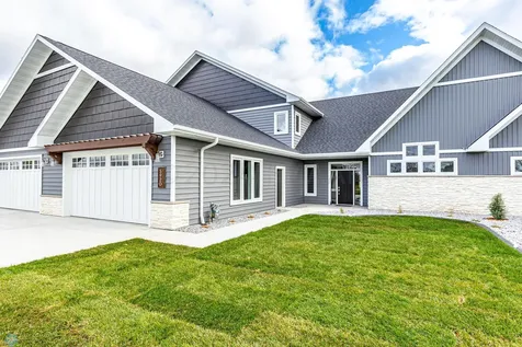 5756 31st Street S Fargo ND 58104