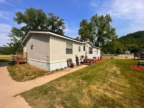 5349 County 249 Caledonia MN 55921