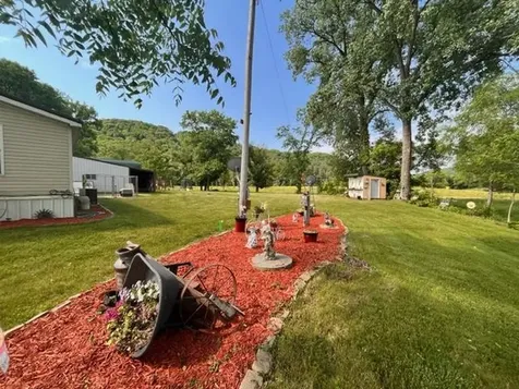5349 County 249 Caledonia MN 55921