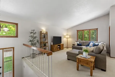 1595 Four Oaks Road Eagan MN 55121