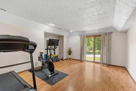1595 Four Oaks Road Eagan MN 55121