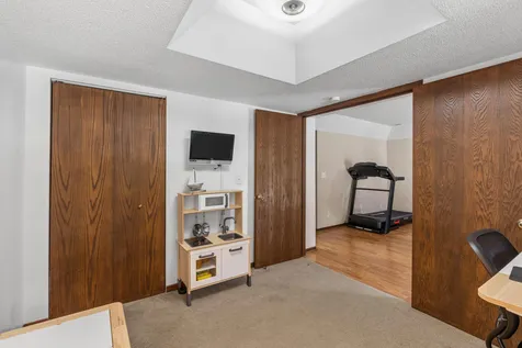 1595 Four Oaks Road Eagan MN 55121