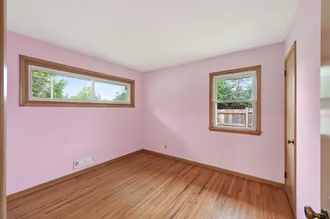 2267 Shawnee Drive North Saint Paul MN 55109