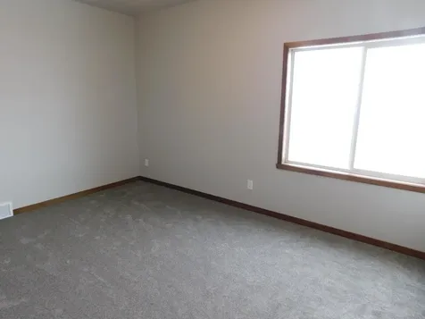 4203 Pine Parkway S Fargo ND 58104