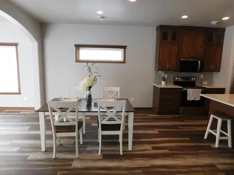 4203 Pine Parkway S Fargo ND 58104