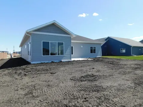 4203 Pine Parkway S Fargo ND 58104