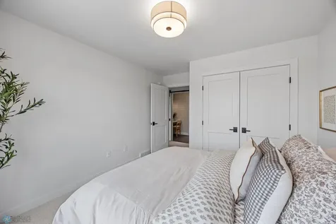 8147 Memory Lane Horace ND 58047