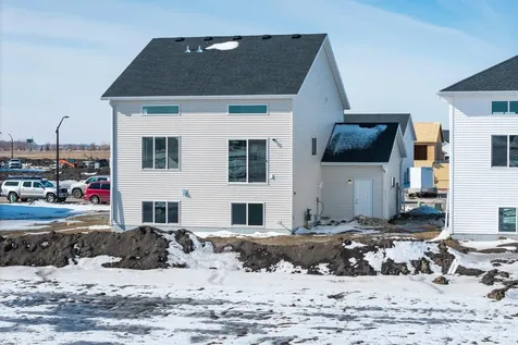 6732 32nd Street S Fargo ND 58104