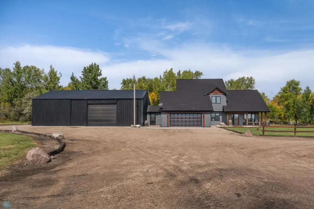 635 20th Street NE Thompson ND 58278