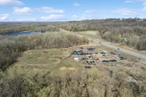 285 Flying Cloud Drive Chanhassen MN 55318