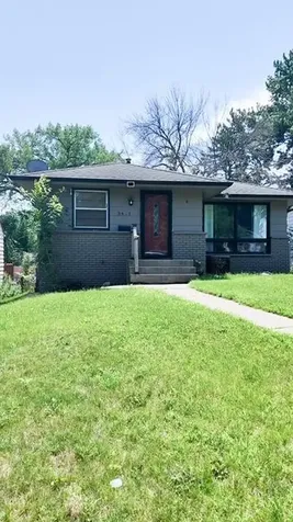 3401 Mcnair Drive N Robbinsdale MN 55422