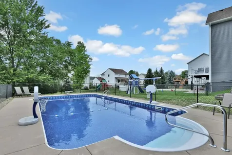 6745 Wildflower Drive S Cottage Grove MN 55016