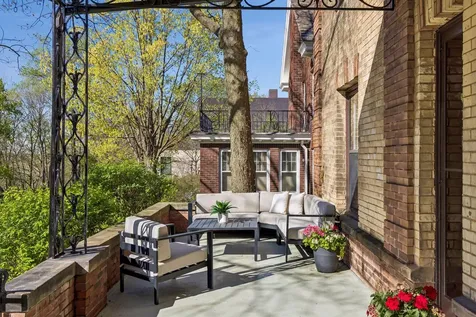 30 Crocus Place Saint Paul MN 55102