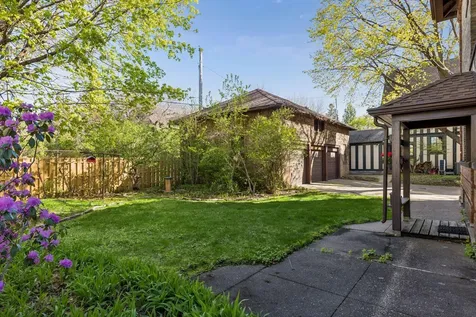 30 Crocus Place Saint Paul MN 55102