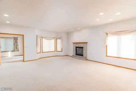 318 44th Avenue S Moorhead MN 56560