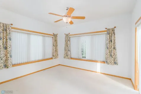 318 44th Avenue S Moorhead MN 56560
