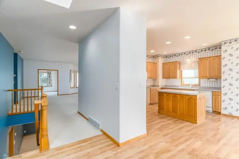 318 44th Avenue S Moorhead MN 56560