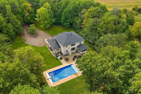 1224 Us Highway 12 Roberts WI 54023