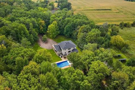 1224 Us Highway 12 Roberts WI 54023