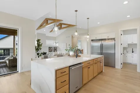 4938 Parkside Circle Eagan MN 55123