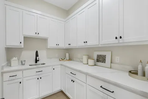 4938 Parkside Circle Eagan MN 55123