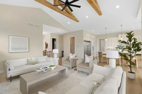 4938 Parkside Circle Eagan MN 55123