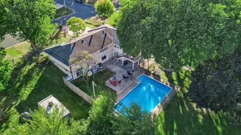 8710 60th Avenue N New Hope MN 55428