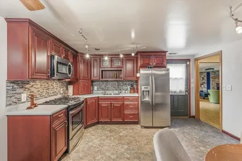 8710 60th Avenue N New Hope MN 55428