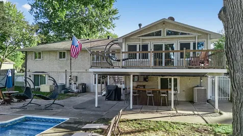8710 60th Avenue N New Hope MN 55428