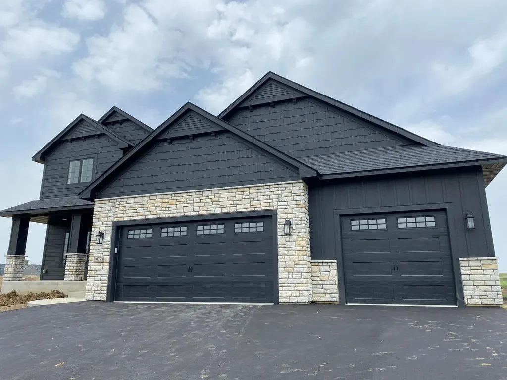 4928 Parkside Circle Eagan MN 55123