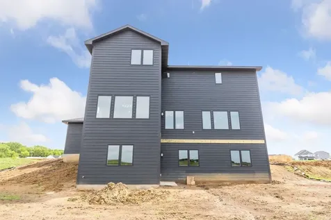 4928 Parkside Circle Eagan MN 55123