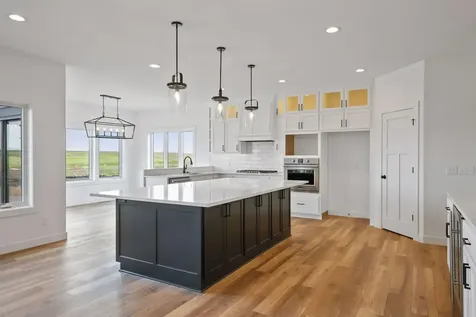 4928 Parkside Circle Eagan MN 55123