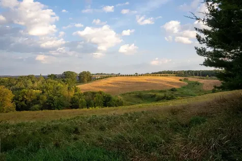 32979 County Road 1 La Crescent MN 55947