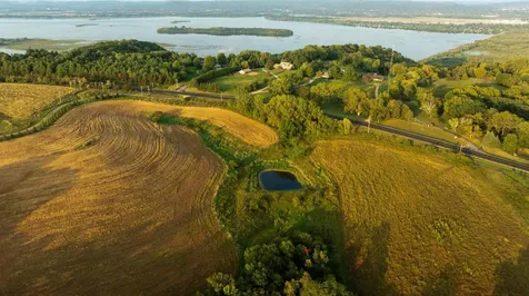 32979 County Road 1 La Crescent MN 55947