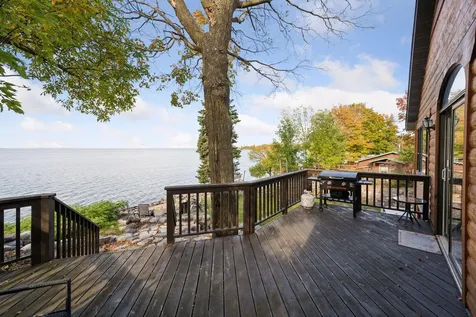 43421 Vista Road Isle MN 56342