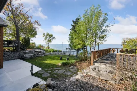 43421 Vista Road Isle MN 56342