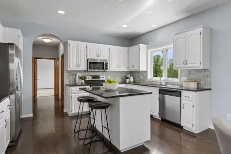 14255 Footbridge Way Apple Valley MN 55124