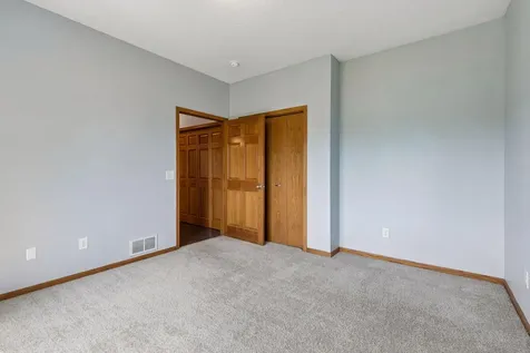 14255 Footbridge Way Apple Valley MN 55124
