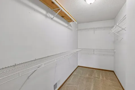 14255 Footbridge Way Apple Valley MN 55124
