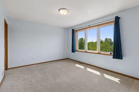 14255 Footbridge Way Apple Valley MN 55124